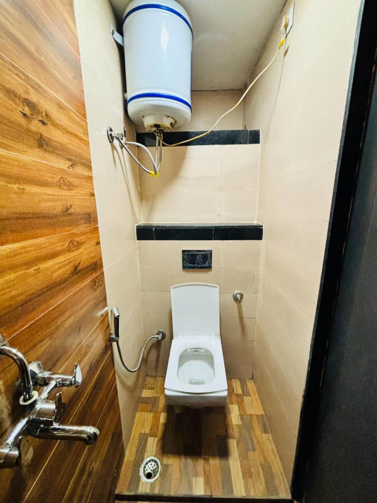 Hotel Olive Tree アーグラ エクステリア 写真